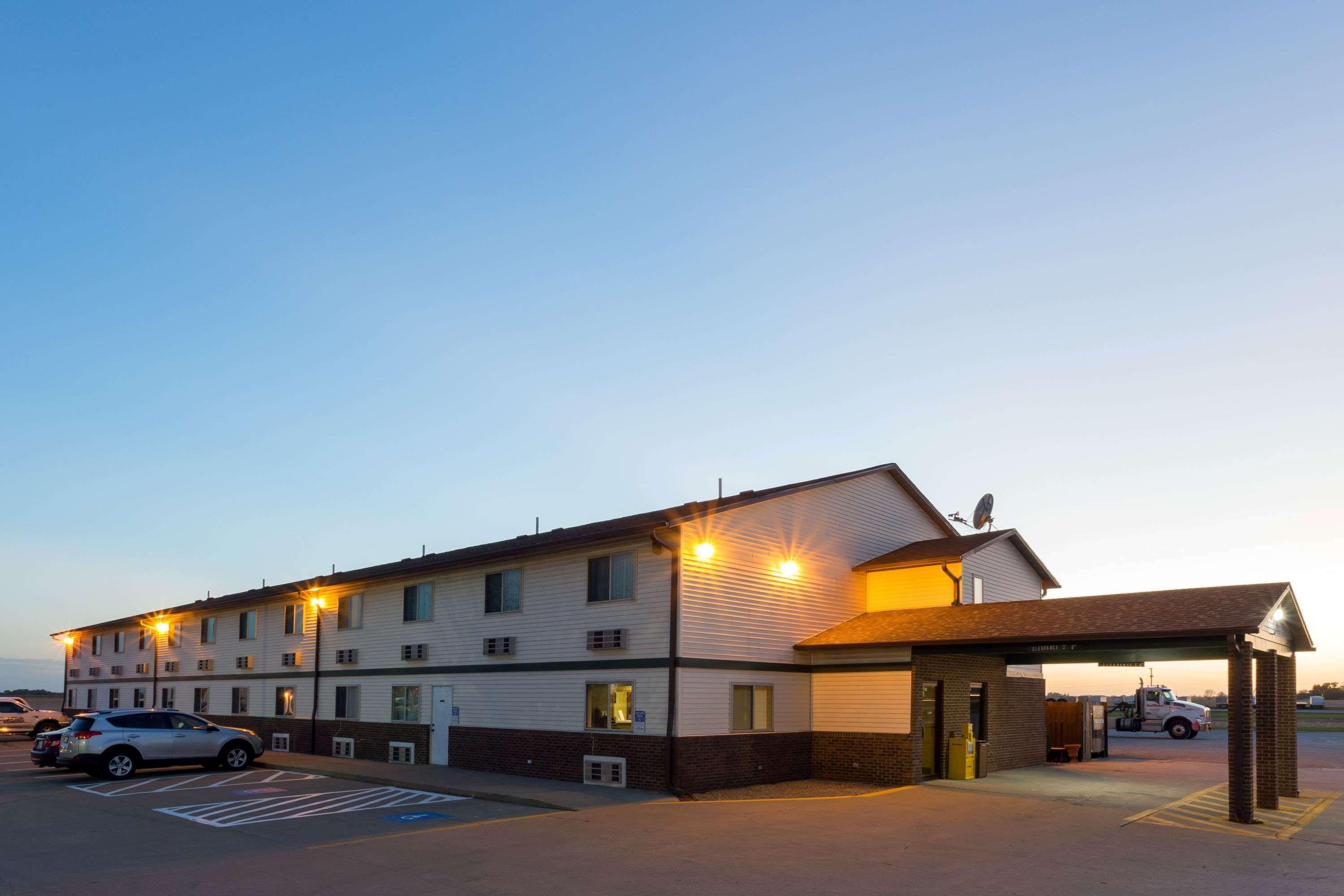 Super 8 By Wyndham Mendota I-39 Exterior foto